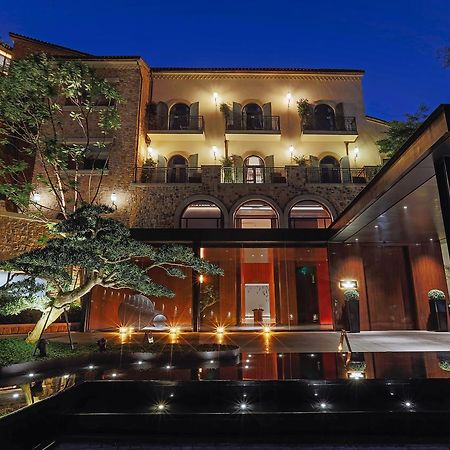 Luxehills Maison Albar Hotel Chengdu Bagian luar foto