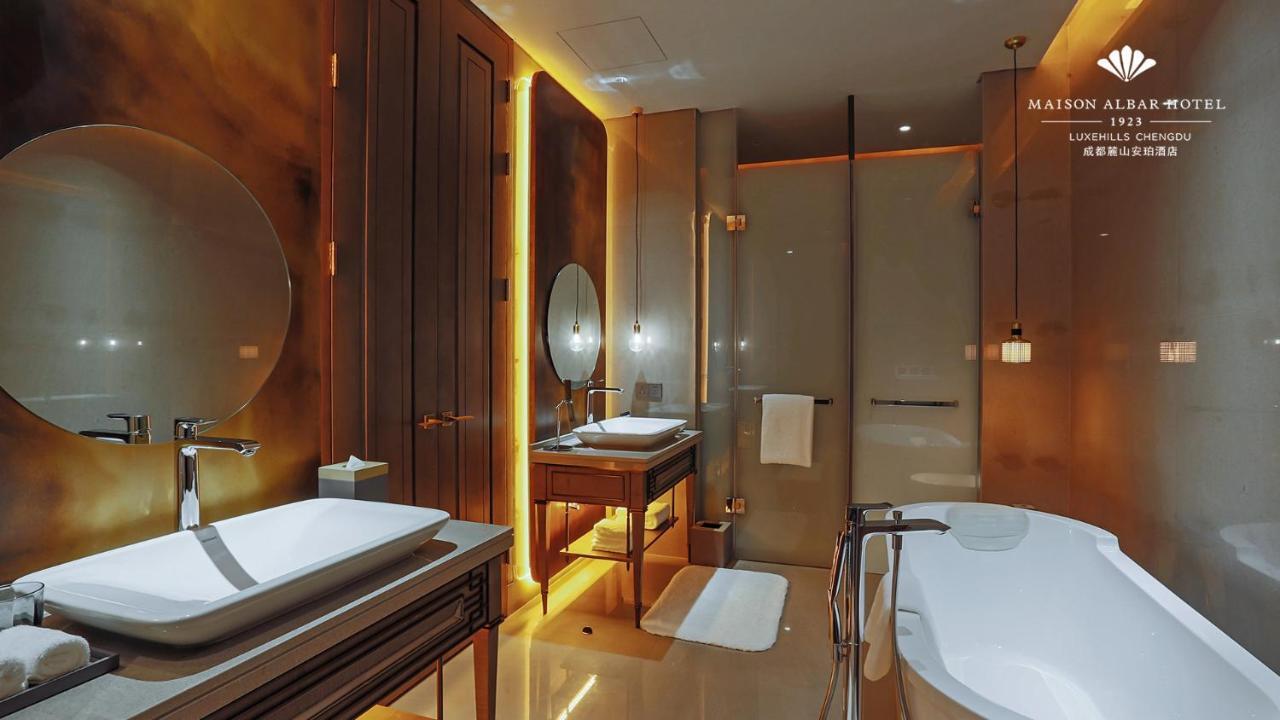 Luxehills Maison Albar Hotel Chengdu Bagian luar foto